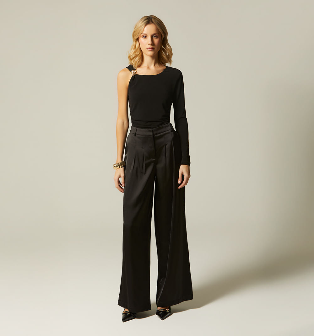 BODY ASIMÉTRICO CON HERRAJE