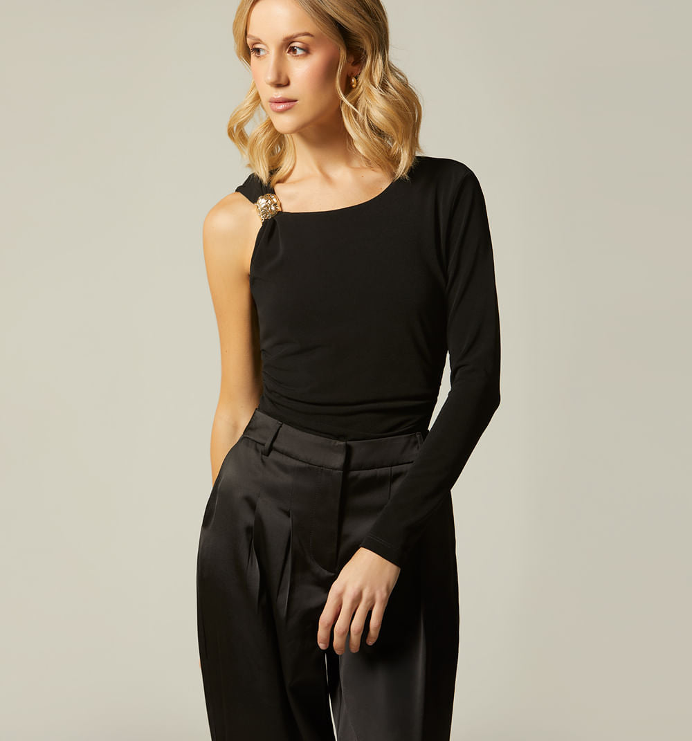 BODY ASIMÉTRICO CON HERRAJE