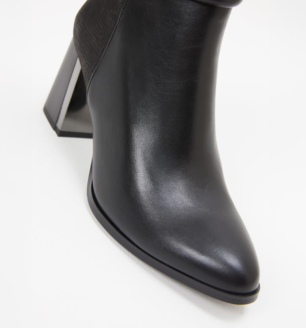 BOTIN-NEGRO-S085066AD2.JPG