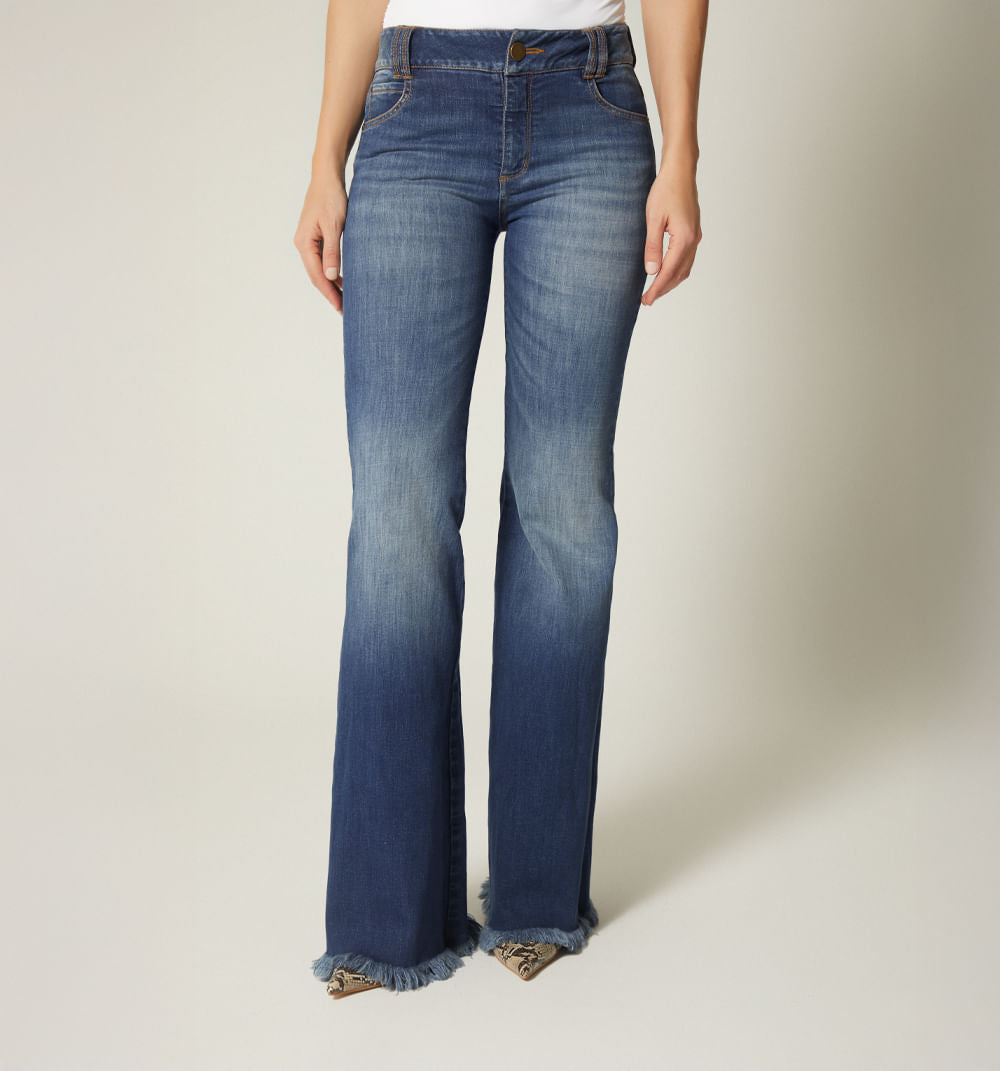 JEAN CAMPANA TIRO MEDIO CON CINTURÓN