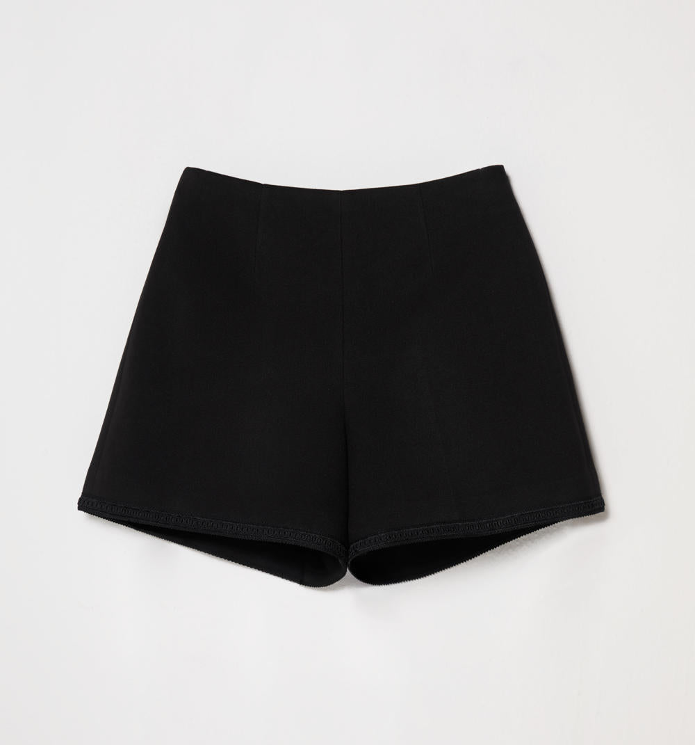 SHORT-NEGRO-S0421AD5.JPG